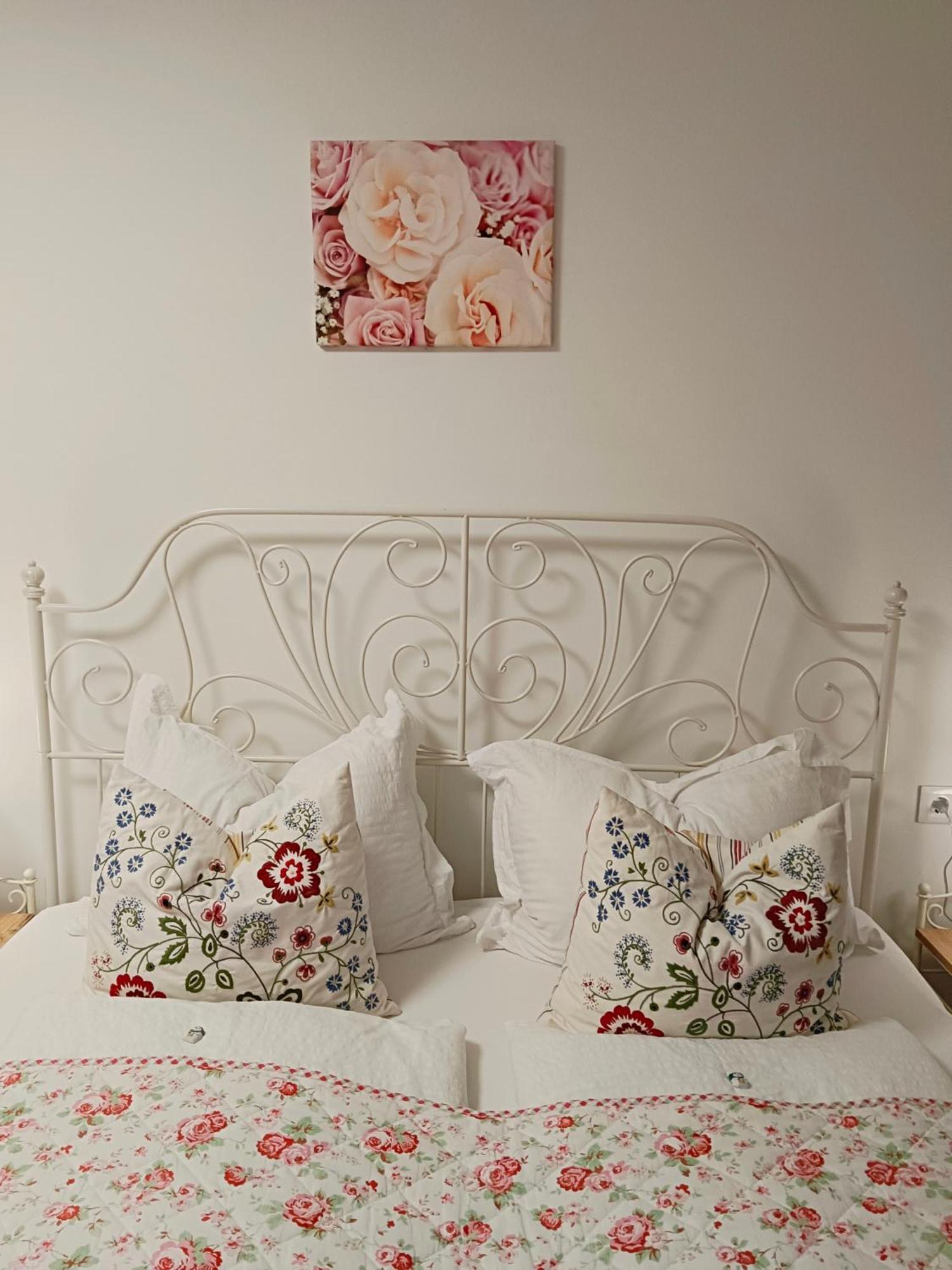 Ferienwohnung Karasek Deluxe Sattendorf Екстериор снимка