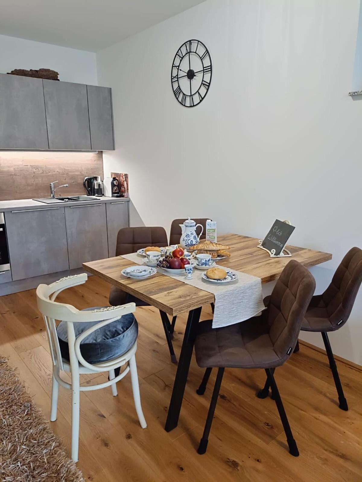 Ferienwohnung Karasek Deluxe Sattendorf Екстериор снимка